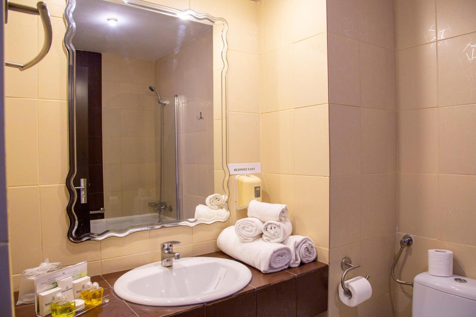 Hotel Ambasador Mamaia Extérieur photo