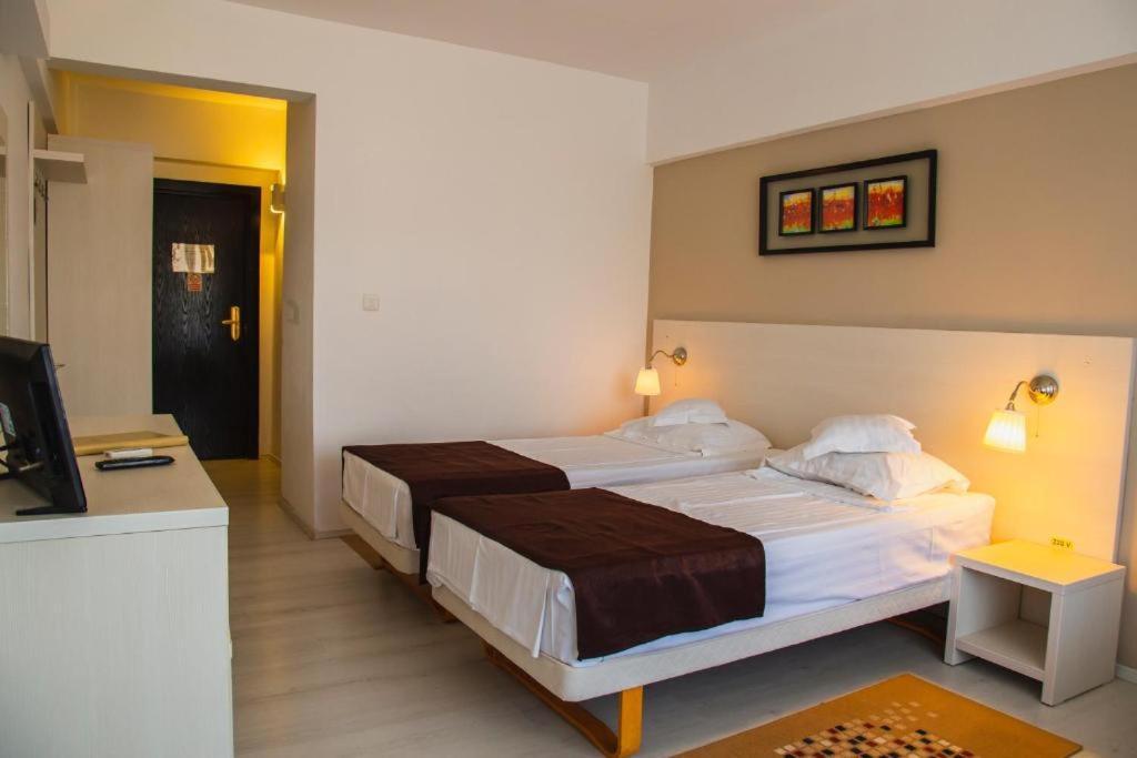 Hotel Ambasador Mamaia Extérieur photo