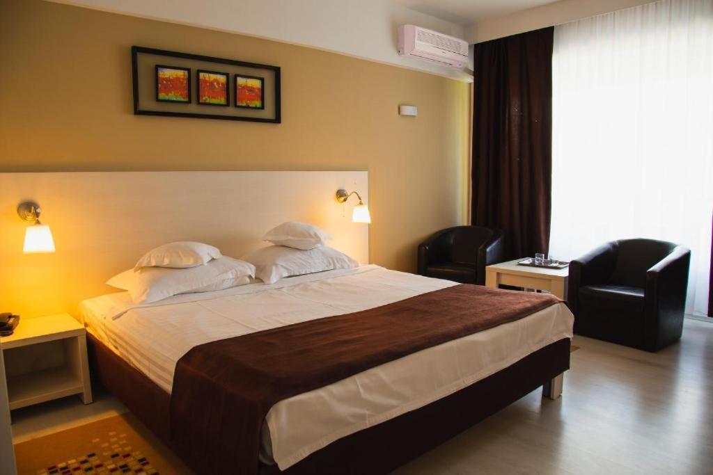 Hotel Ambasador Mamaia Extérieur photo