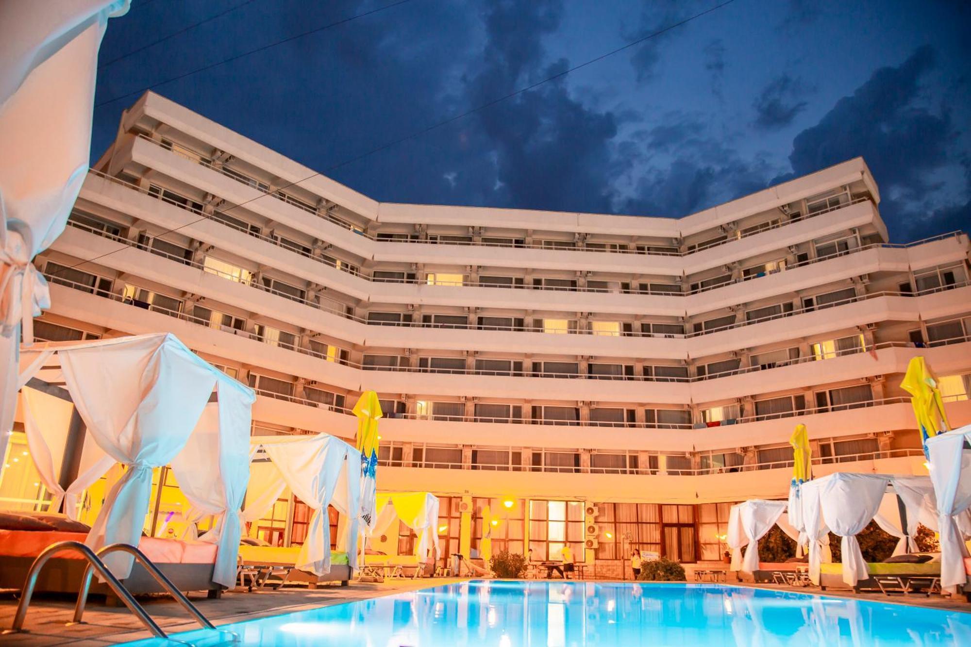 Hotel Ambasador Mamaia Extérieur photo