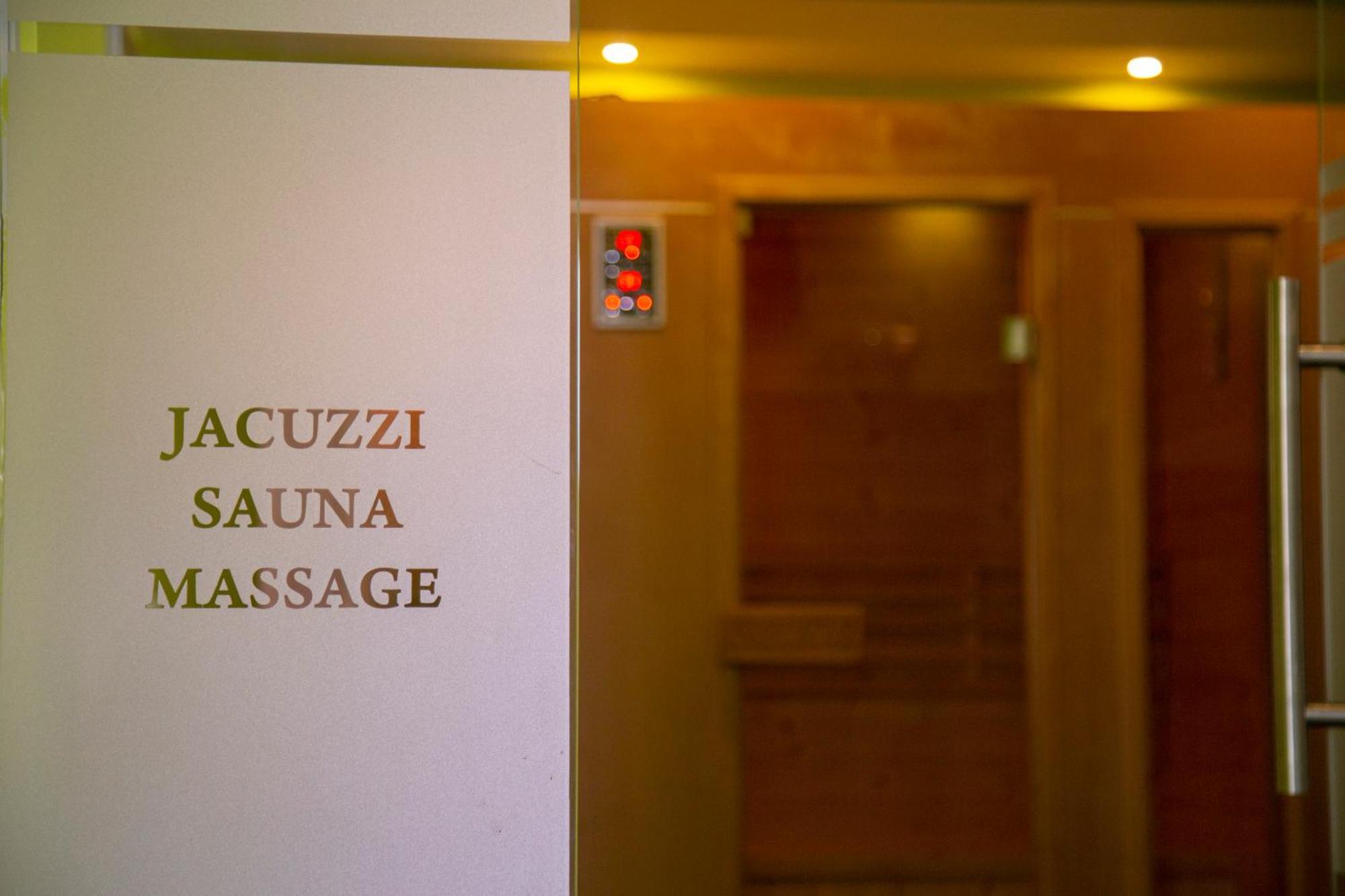 Hotel Ambasador Mamaia Extérieur photo