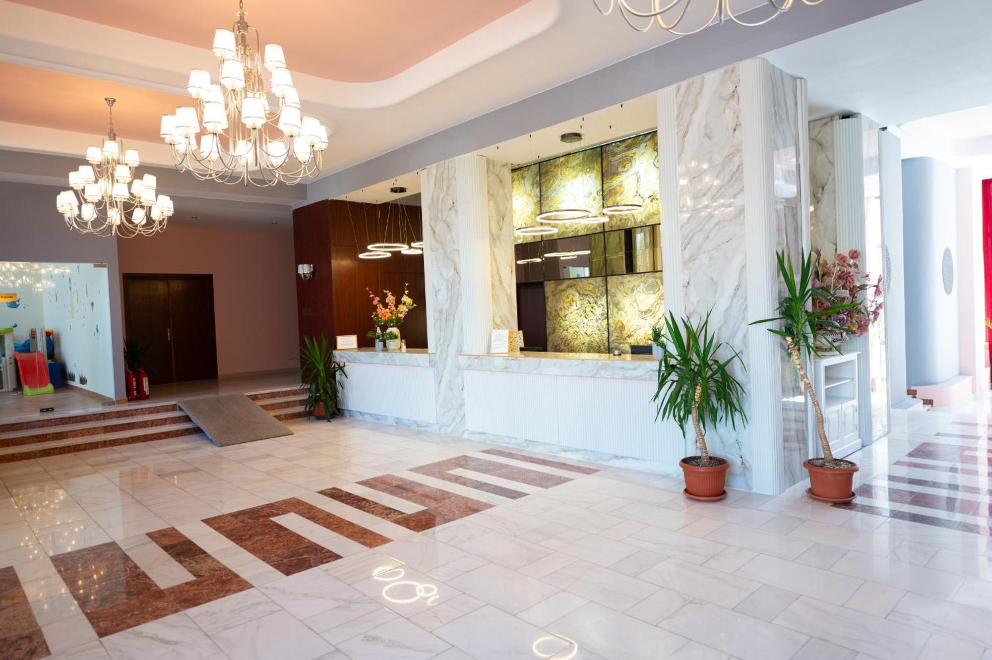 Hotel Ambasador Mamaia Extérieur photo