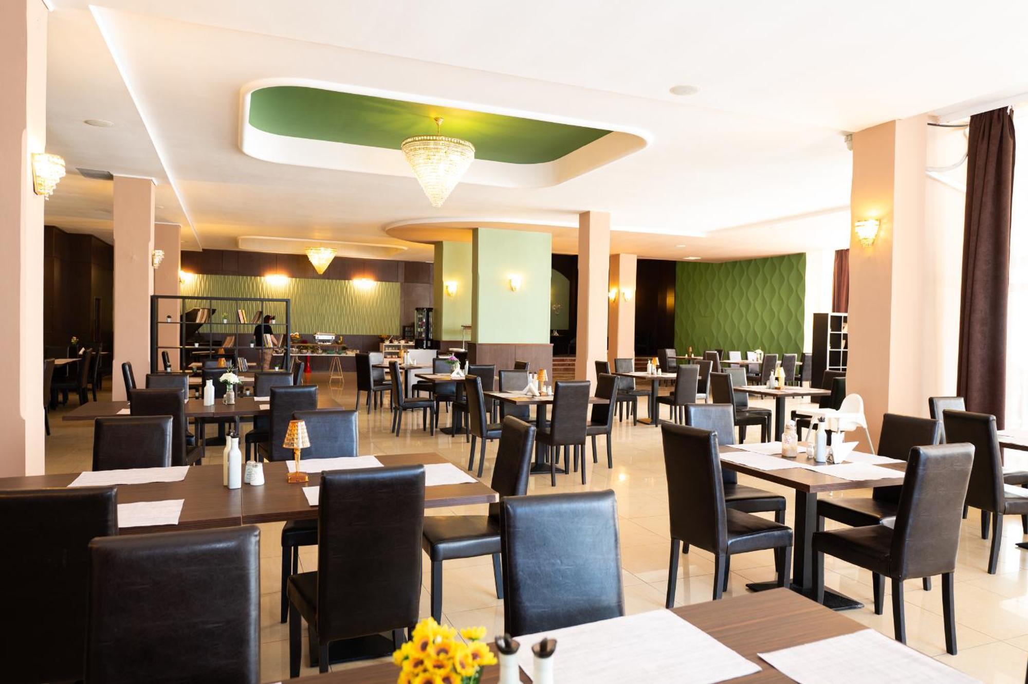 Hotel Ambasador Mamaia Extérieur photo